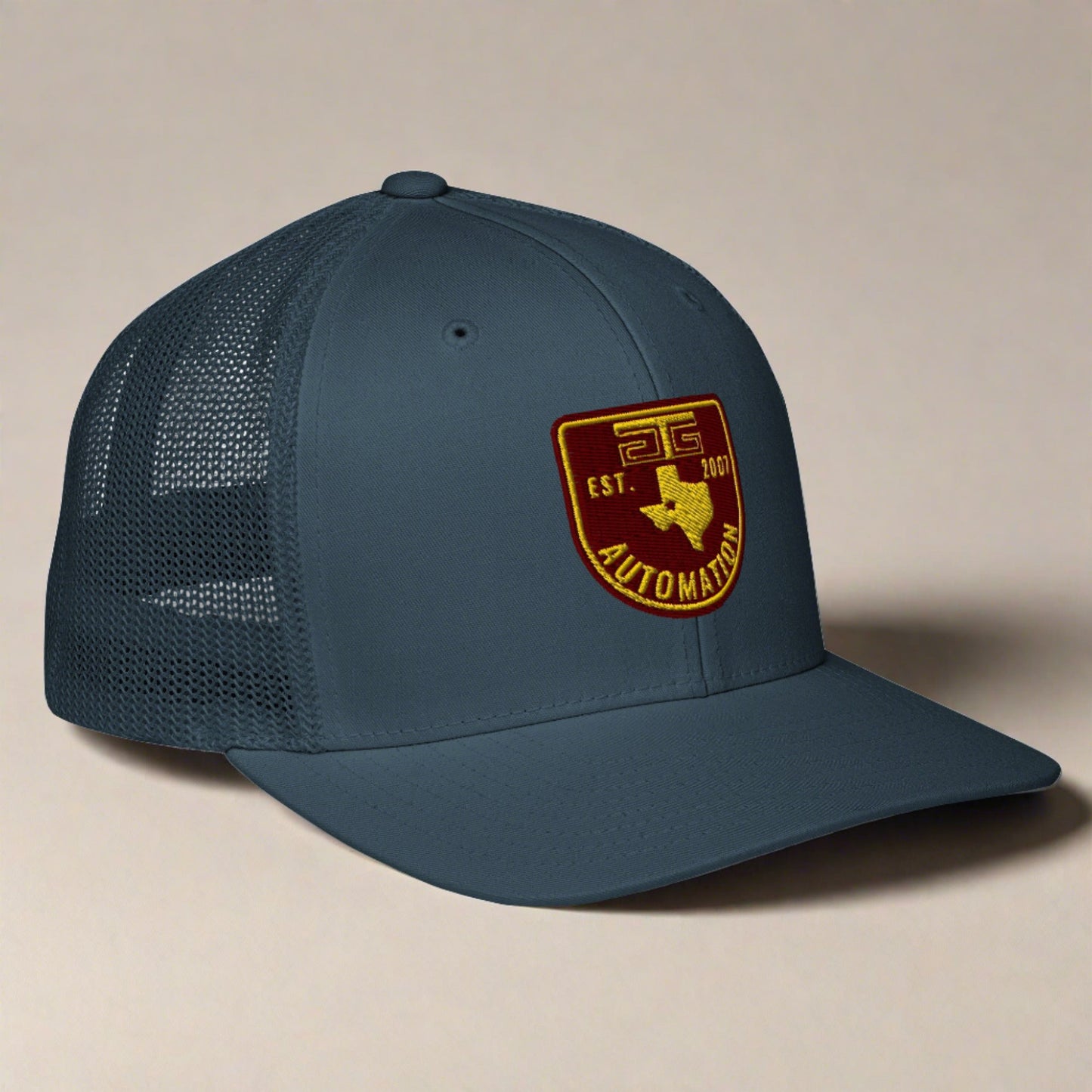 Closed-back trucker cap